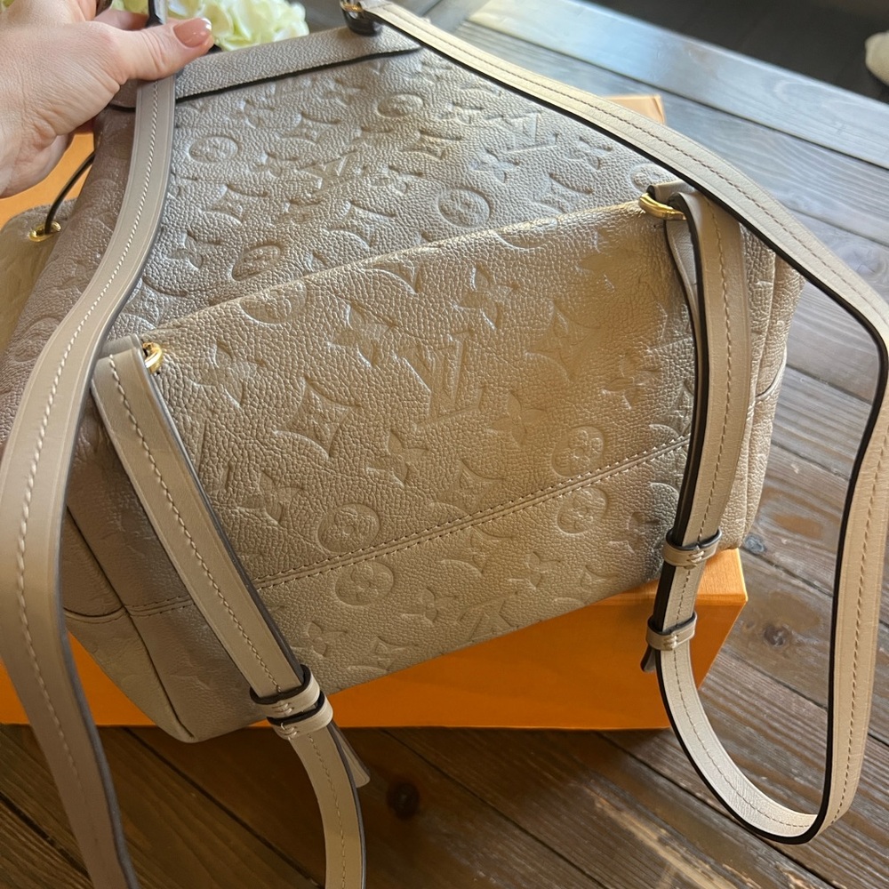 LOUIS VUITTON Empreinte Montsouris NM Backpack Tourterelle - Picture 12 of 14